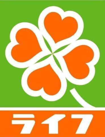 接客から店舗運営まで、働きながら将来に役立つスキルが身につくお仕事。ライフで笑顔と元気を一緒にお届けできる方大歓迎!