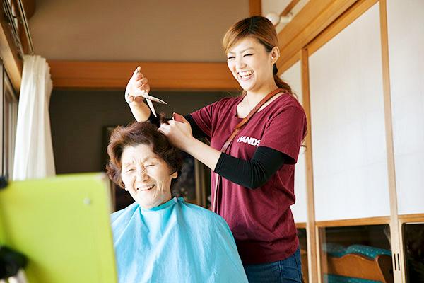 久しぶりの募集です！この機会をお見逃しなく！
資格とあなたの優しさが活きる仕事ですよ。